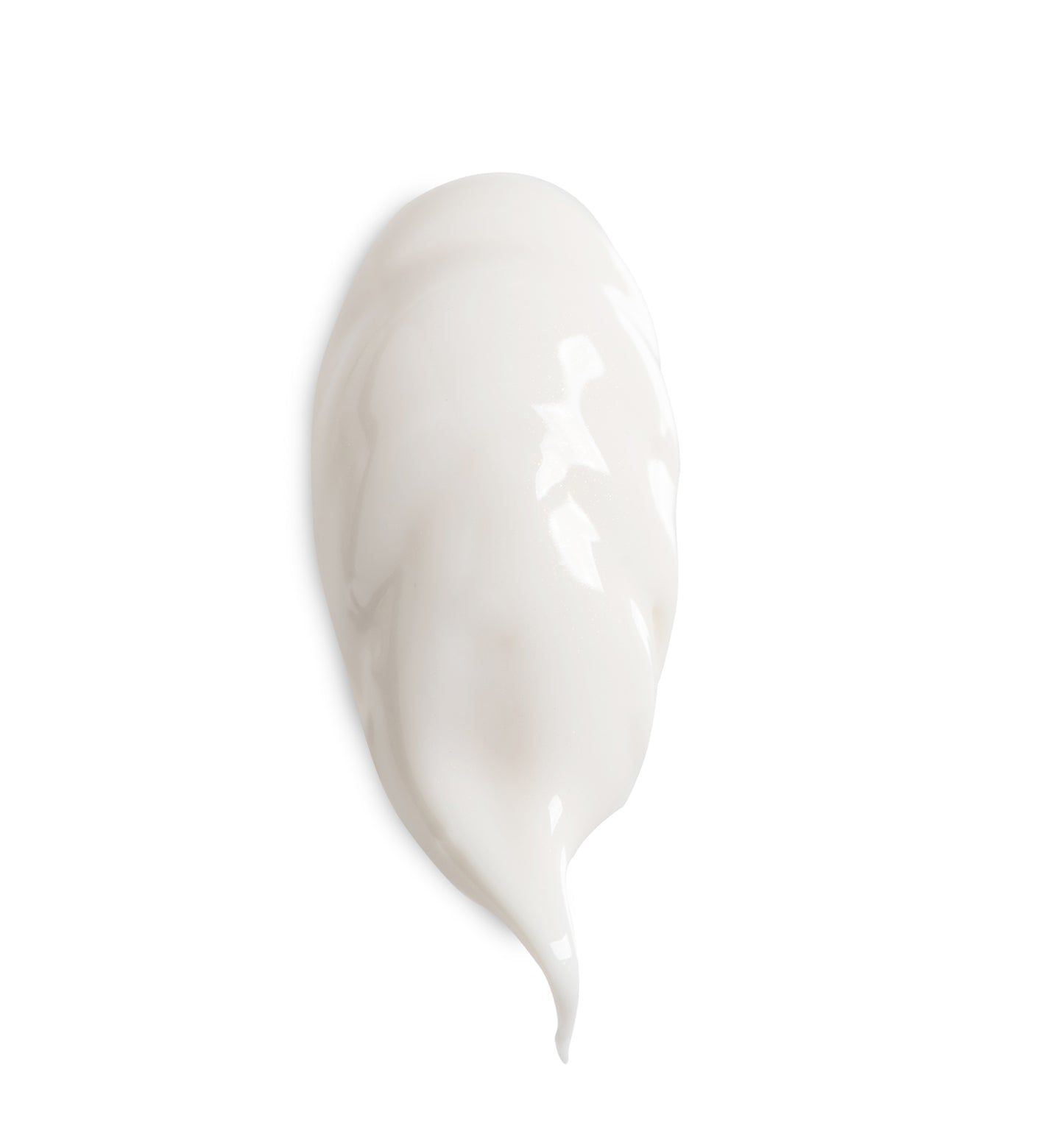 Weißer, cremiger Klecks auf weißem Hintergrund. Glatte Textur, Tropfenform mit spitzem Ende.