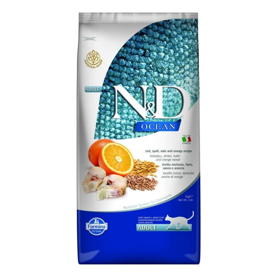 Verpackung Trockenfutter. N&D Ocean, Kabeljau, Dinkel, Hafer & Orange. Abbildung von Orange, Fisch und Getreide. Farmina Logo.