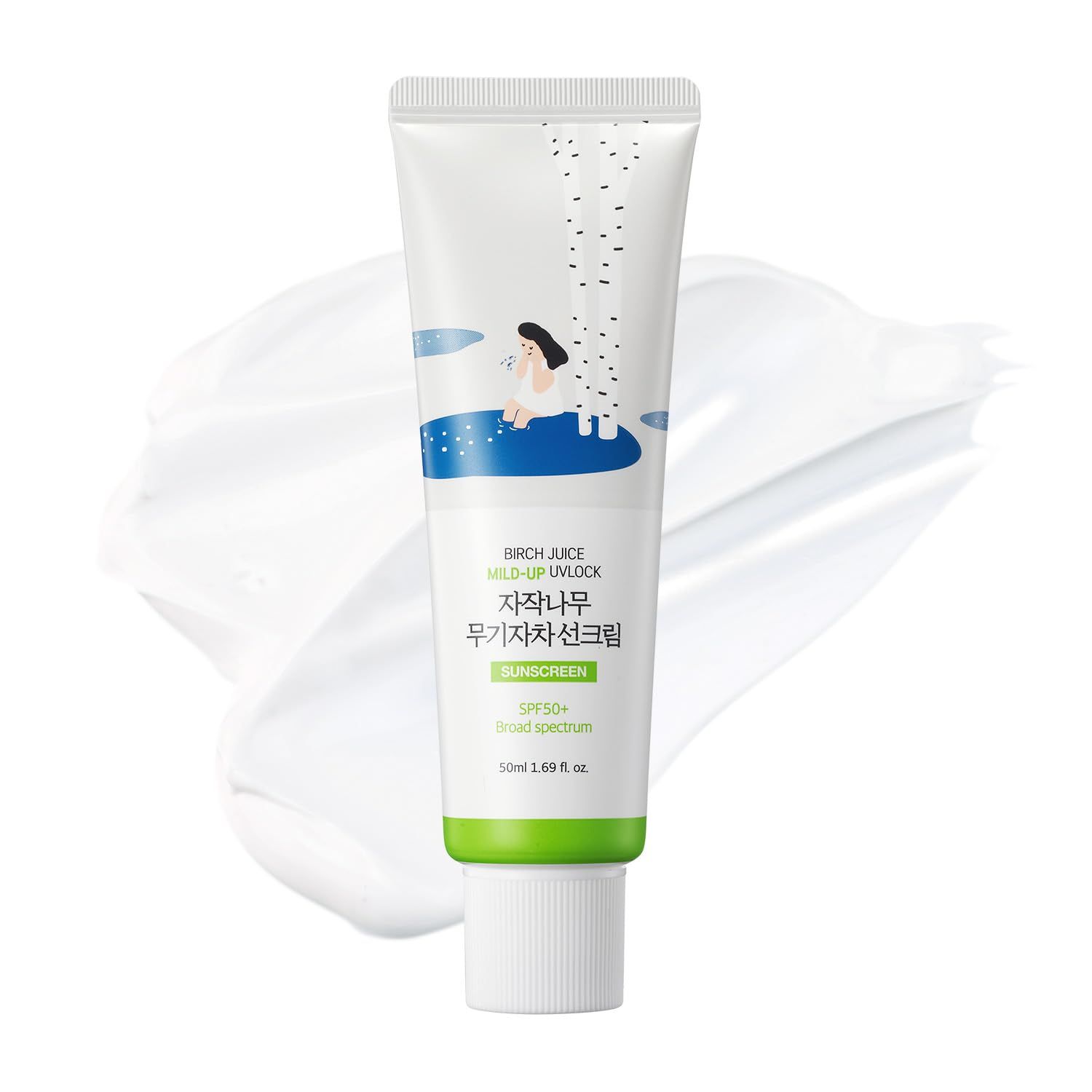 Weiße Tube mit grünem Deckel. Aufschrift: Birch Juice Mild-up Sunscreen. Weiße Creme auf weißem Hintergrund.