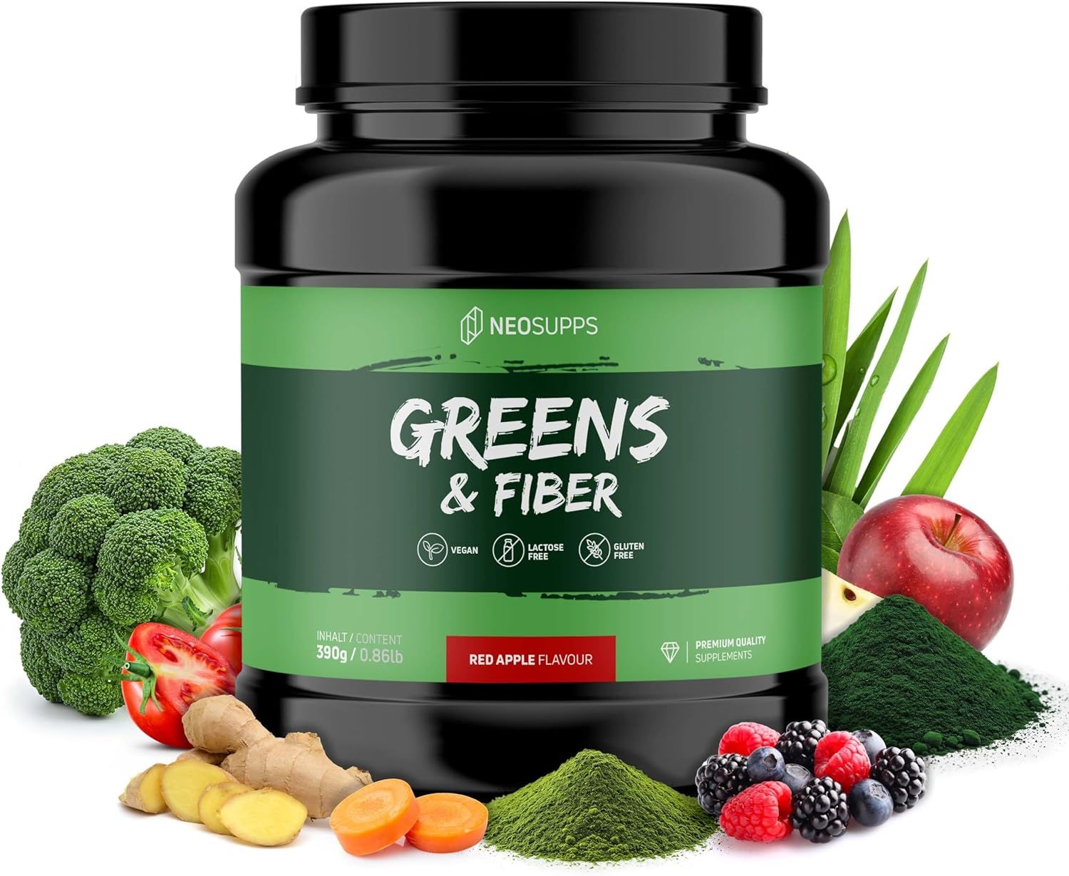 Schwarze Dose mit grünem Etikett. Aufschrift: Greens & Fiber, Red Apple Flavour. Umgeben von Gemüse, Obst und Pulvern.