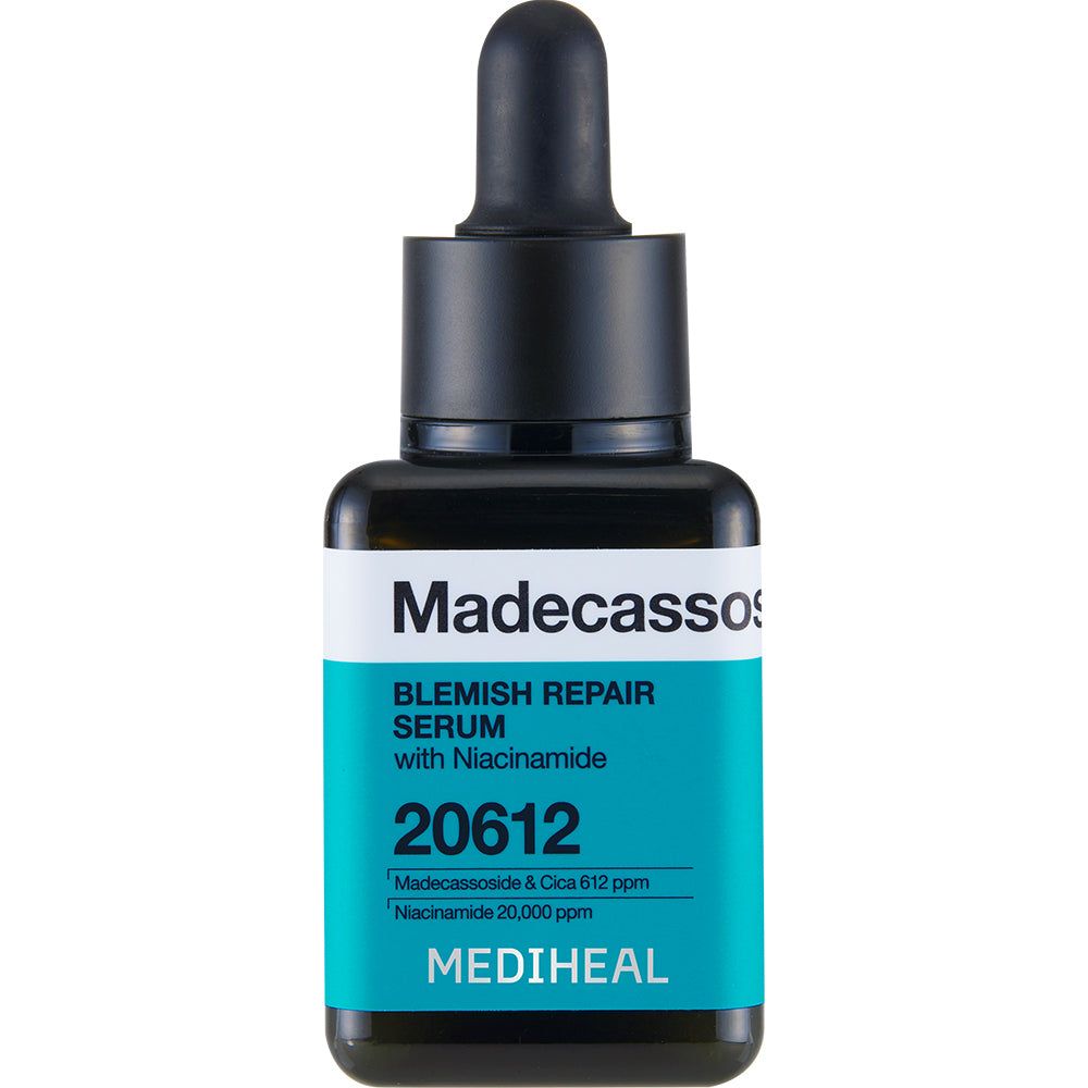 Serumflasche mit schwarzem Deckel. Quadratische Flasche mit blauem Etikett. Text: Madecassoside Blemish Repair Serum, 20612, MEDIHEAL.