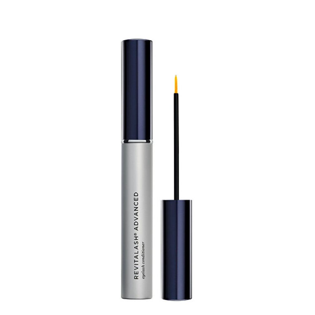 Silberne Tube mit schwarzem Deckel. Aufschrift: RevitaLash Advanced Eyelash Conditioner. Applikator sichtbar.