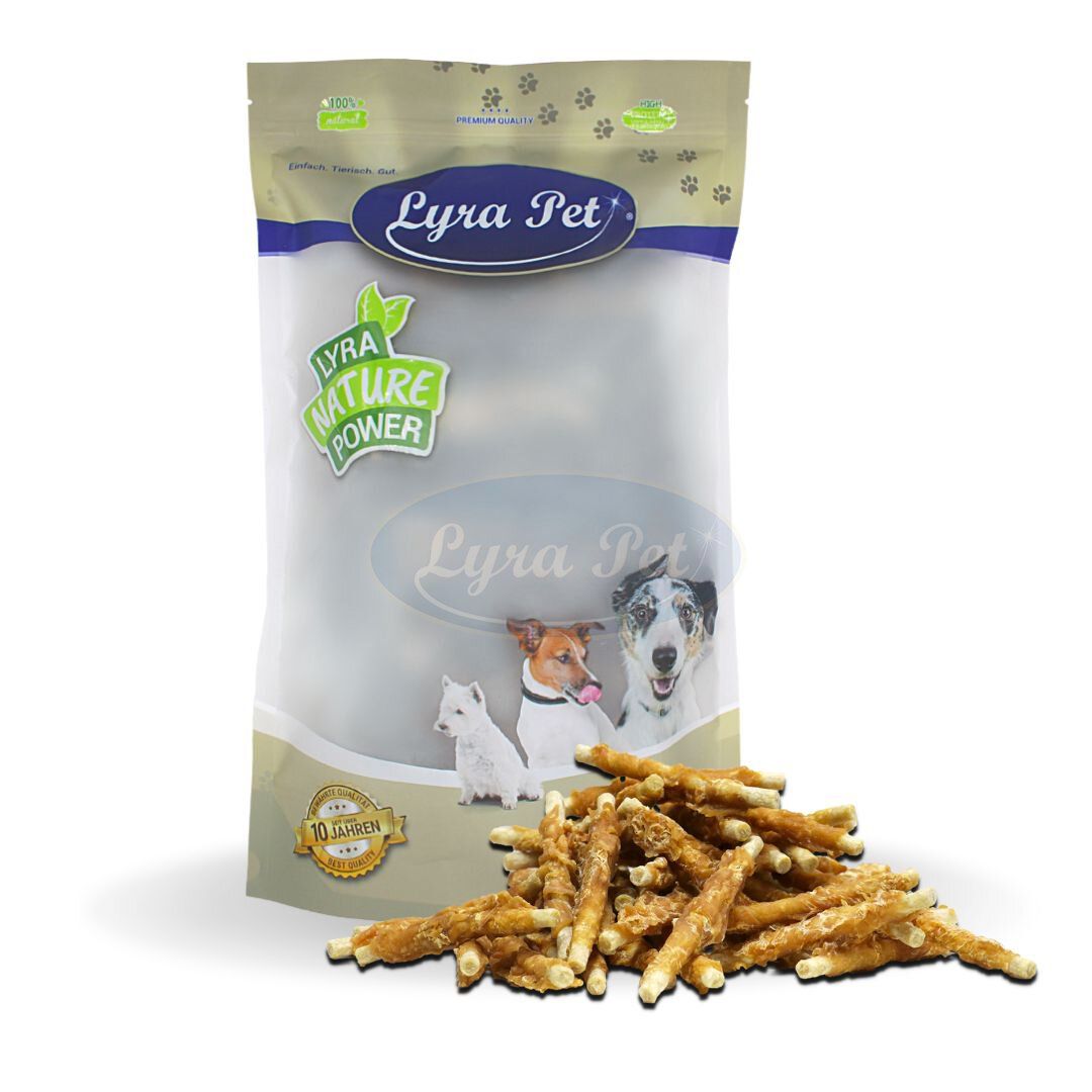 Beutel mit Kaustangen. Aufdruck: Lyra Pet, Lyra Nature Power. Hunde auf der Verpackung. Kaustangen liegen davor.