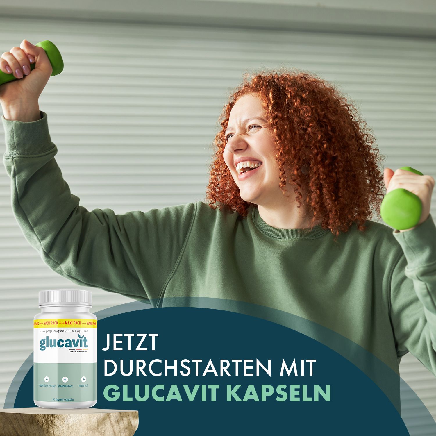 Frau mit Hanteln, neben ihr Glucavit Kapseln-Flasche. Text: Jetzt durchstarten mit Glucavit Kapseln.
