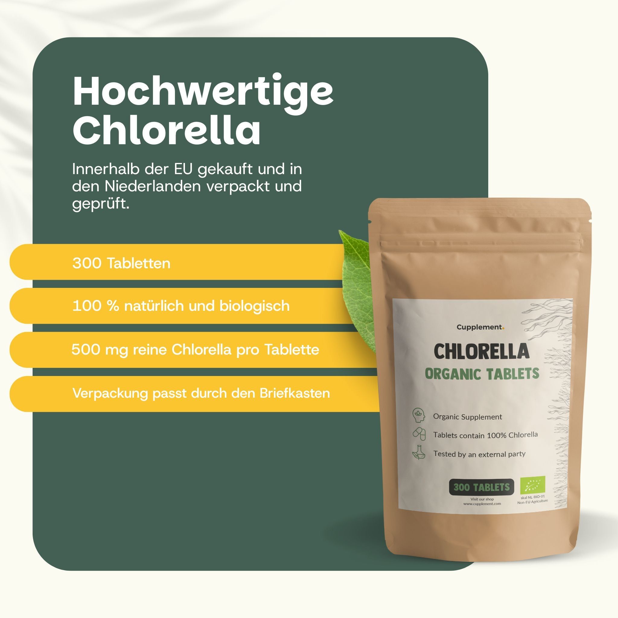 Drei grüne Tabletten. Text: Bio-Chlorella-Tabletten. 100% natürlich, keine Füllstoffe, vegane Kapsel, Bio.