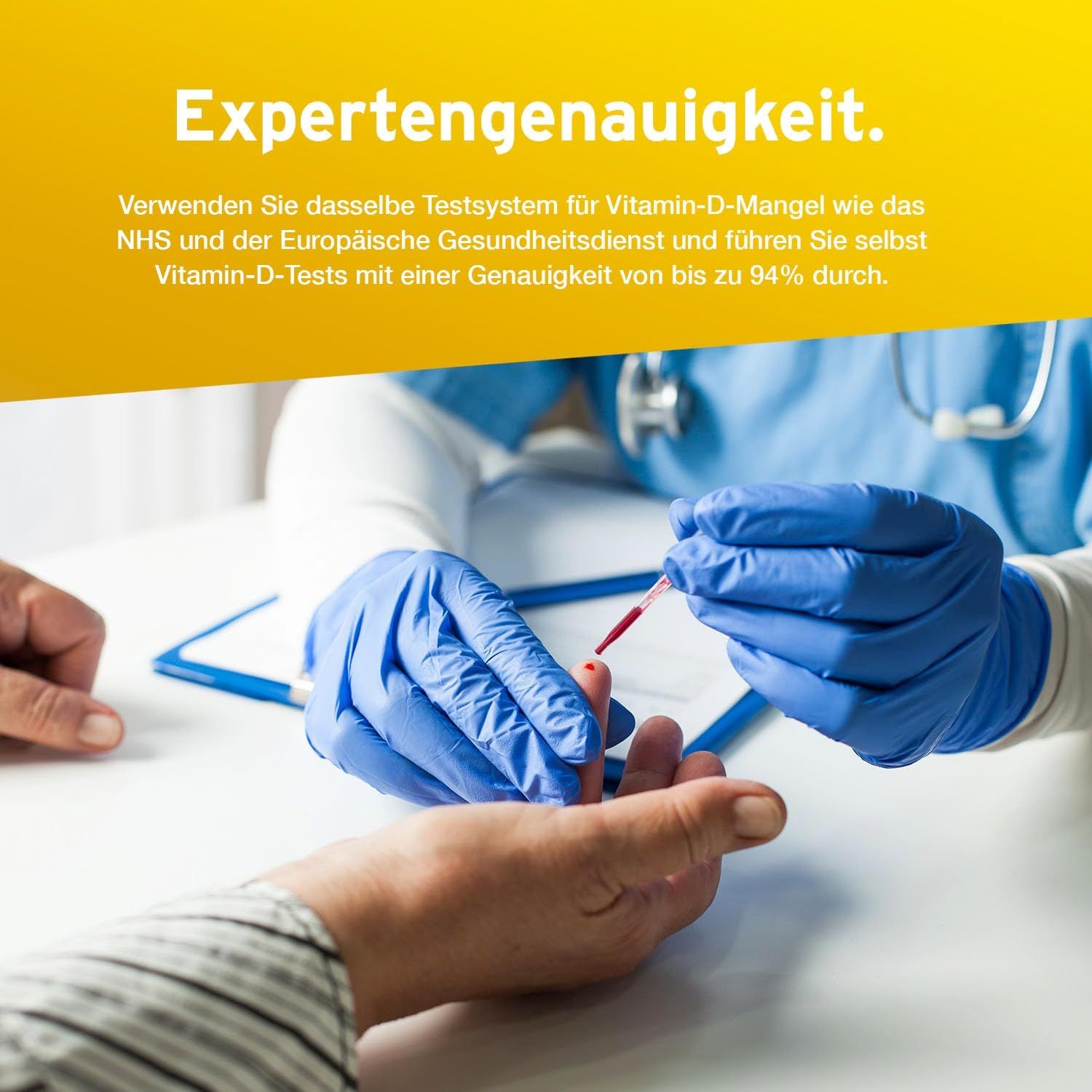Arzt entnimmt Blutprobe. Text: Expertengenauigkeit. Vitamin-D-Test.