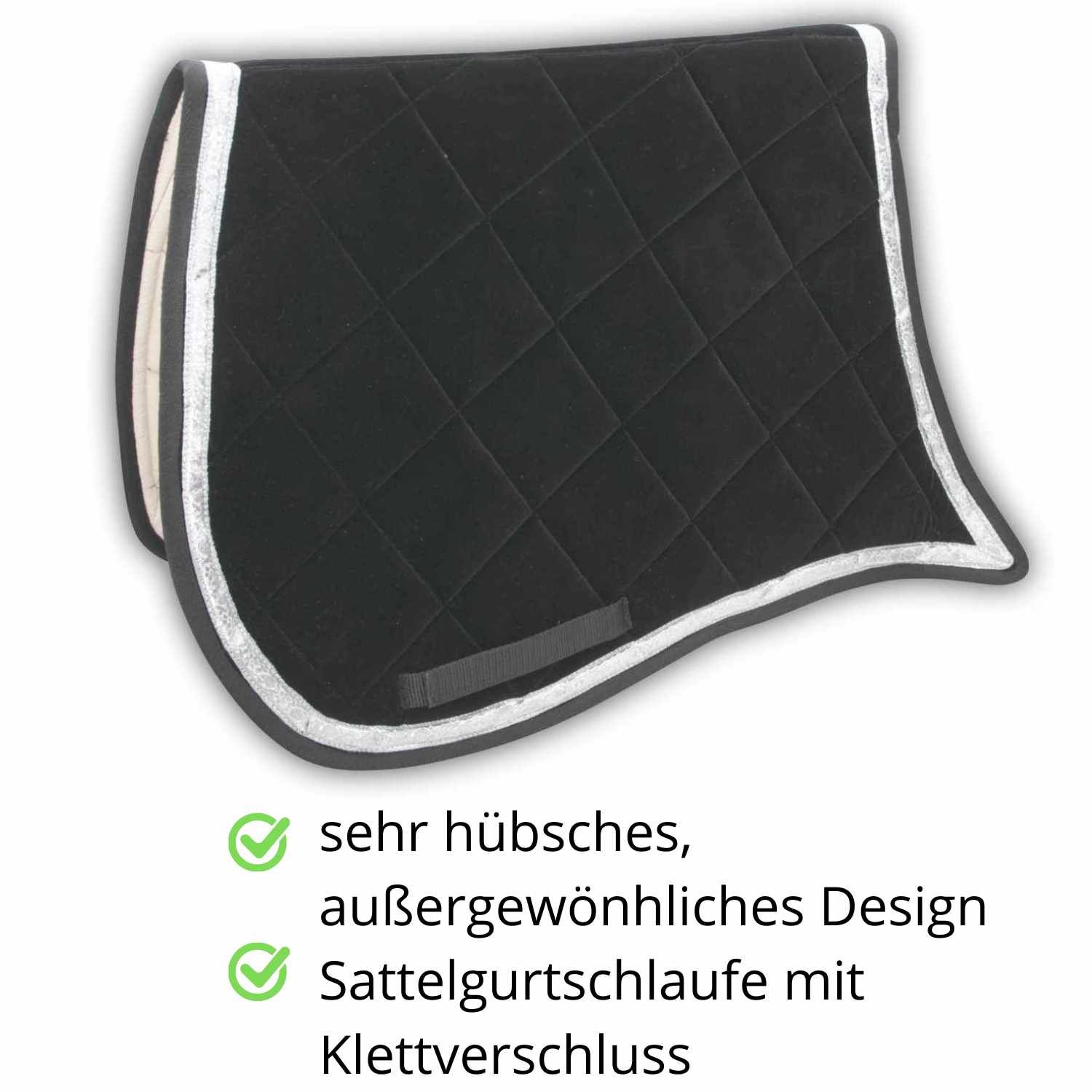 Schwarze Satteldecke mit weißem Rand und Steppung. Klettverschluss-Sattelgurtschlaufe. Quadratische Form.