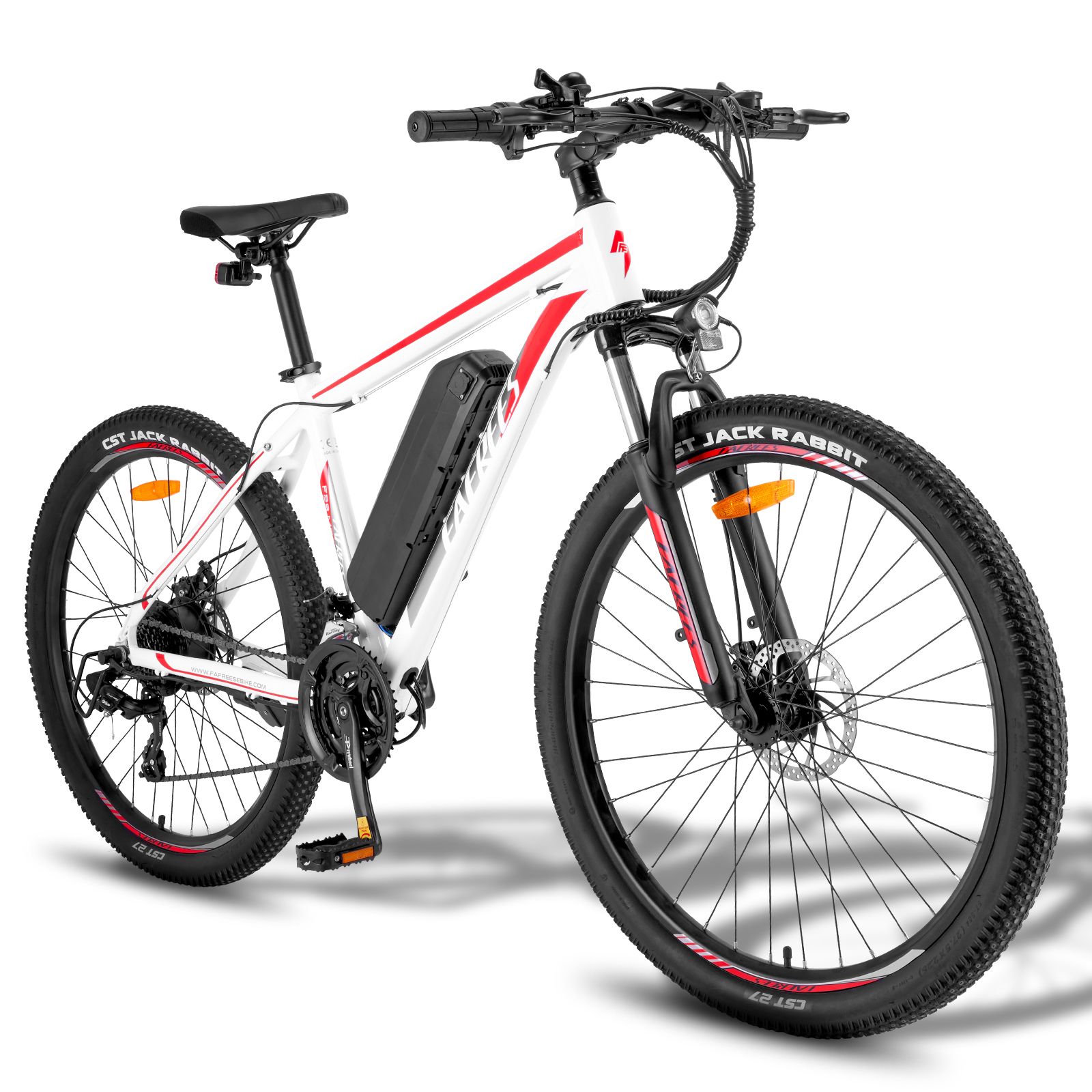 Weißes E-Mountainbike mit roten Akzenten. Schwarze Reifen, Gabel und Lenker. Akku am Rahmen.