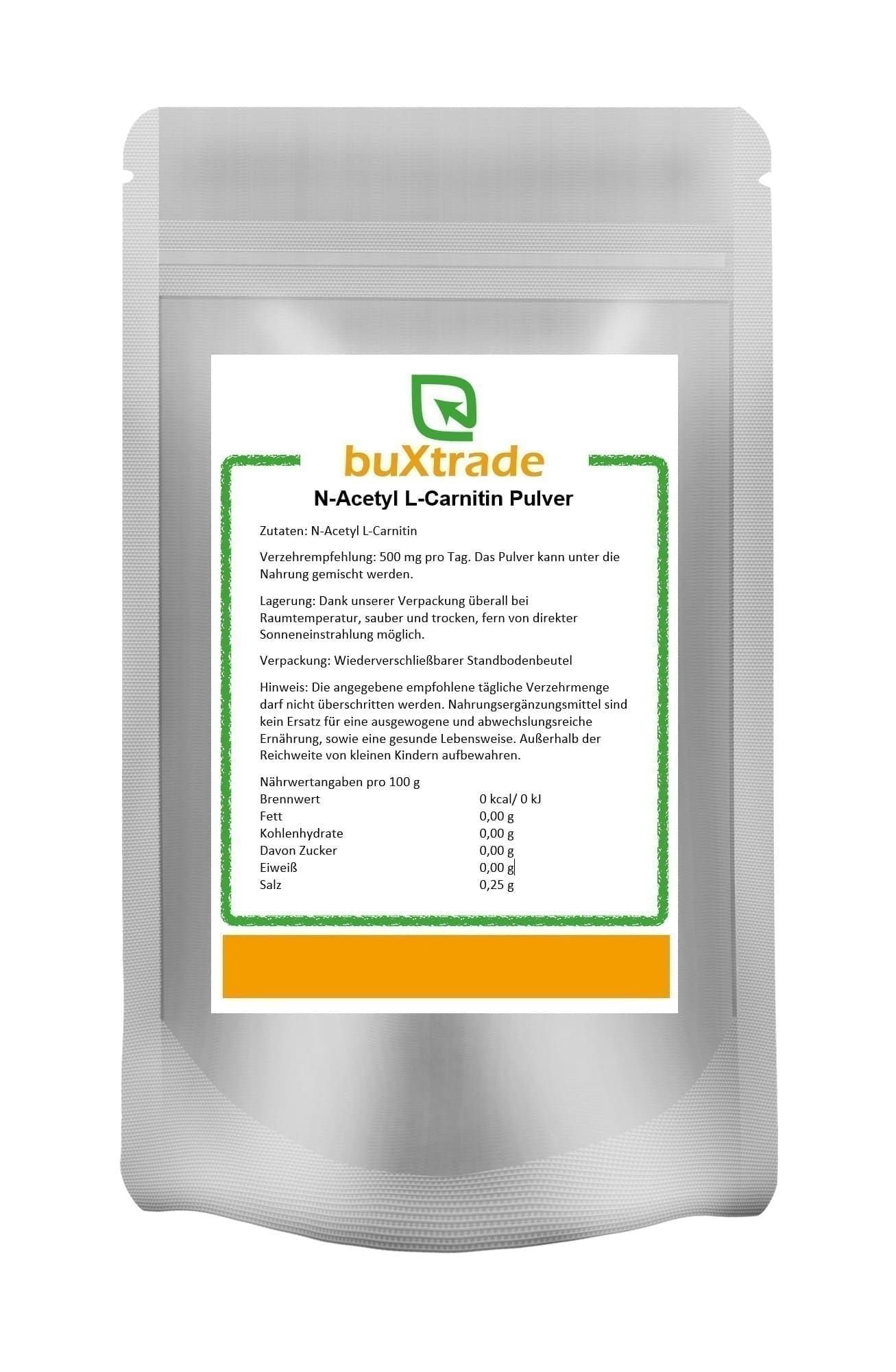 Beutel mit weißem Hintergrund. Aufdruck: buXtrade N-Acetyl L-Carnitin Pulver. Grüne Schrift und Umrandung. Nährwertangaben.