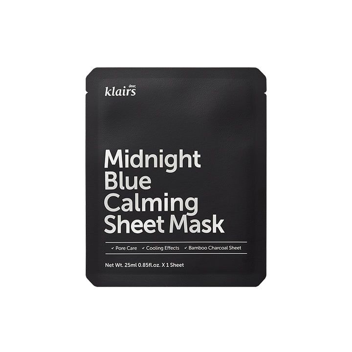 Schwarze Verpackung mit weißem Text. Enthält die Aufschrift "klairs", "Midnight Blue Calming Sheet Mask" und weitere Informationen.