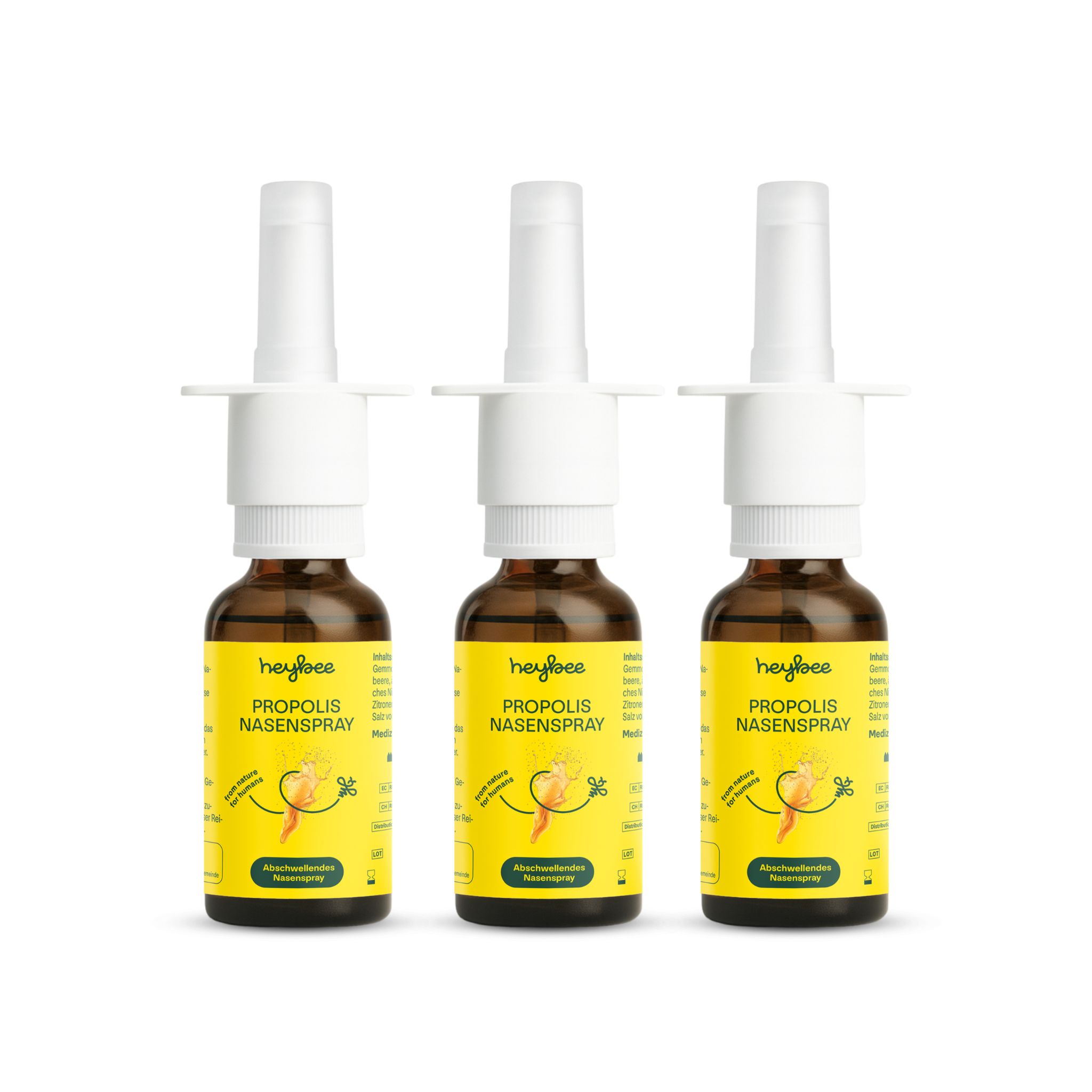 Drei braune Glasflaschen mit weißem Sprühkopf. Aufschrift: Heybee Propolis Nasenspray. Produkt auf weißem Hintergrund.