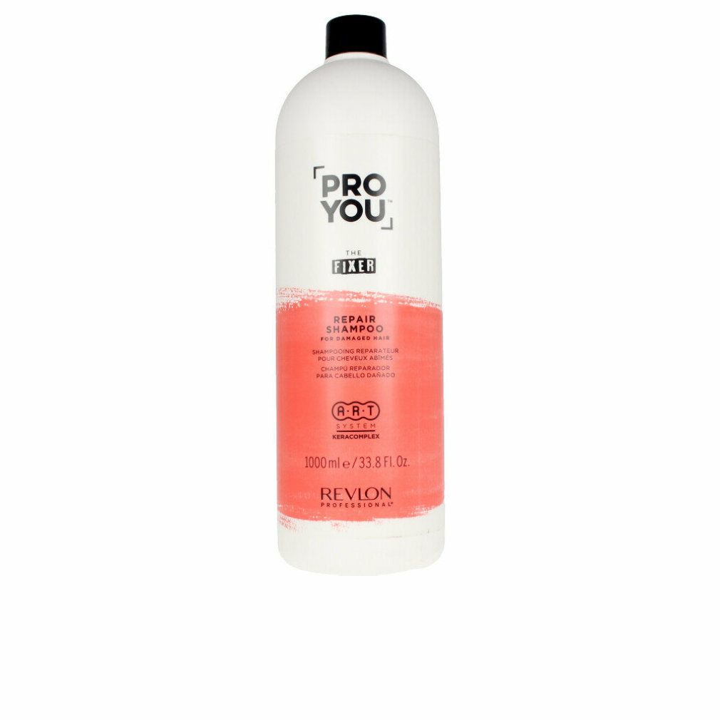 Weiße Shampoo-Flasche mit schwarzem Deckel. Aufschrift: PRO YOU THE FIXER REPAIR SHAMPOO. Marke Revlon Professional.