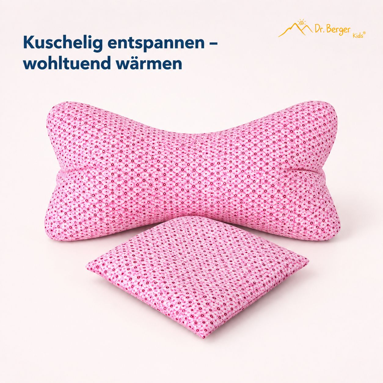 Rosa Lese- und Kirschkernkissen auf hellem Hintergrund mit Text.