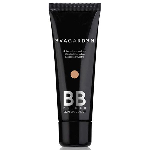 Schwarze Tube mit BB Primer. Marke: Eva Garden. Farbton: Skin Nude. Text: Primer Skin Specialist. Brauner Farbpunkt.