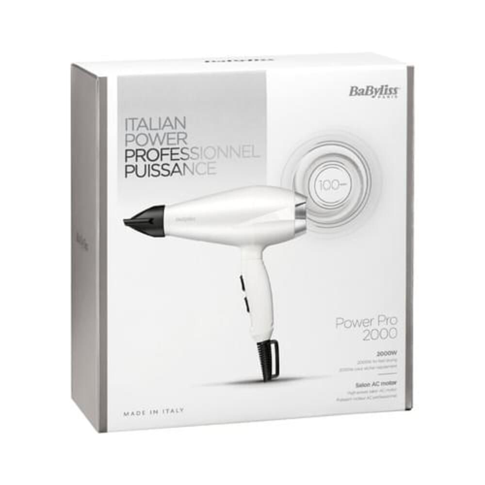 Verpackung für den Haartrockner. Aufschrift: Italian Power Professionnel Puissance. Marke BaByliss. Modell Power Pro 2000. Hergestellt in Italien.