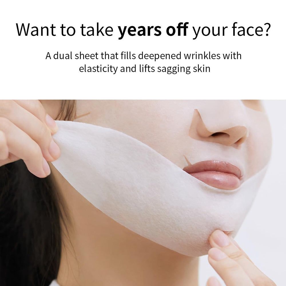 Nahaufnahme einer Frau, die eine Gesichtsmaske anhebt. Text: "Dual sheet".