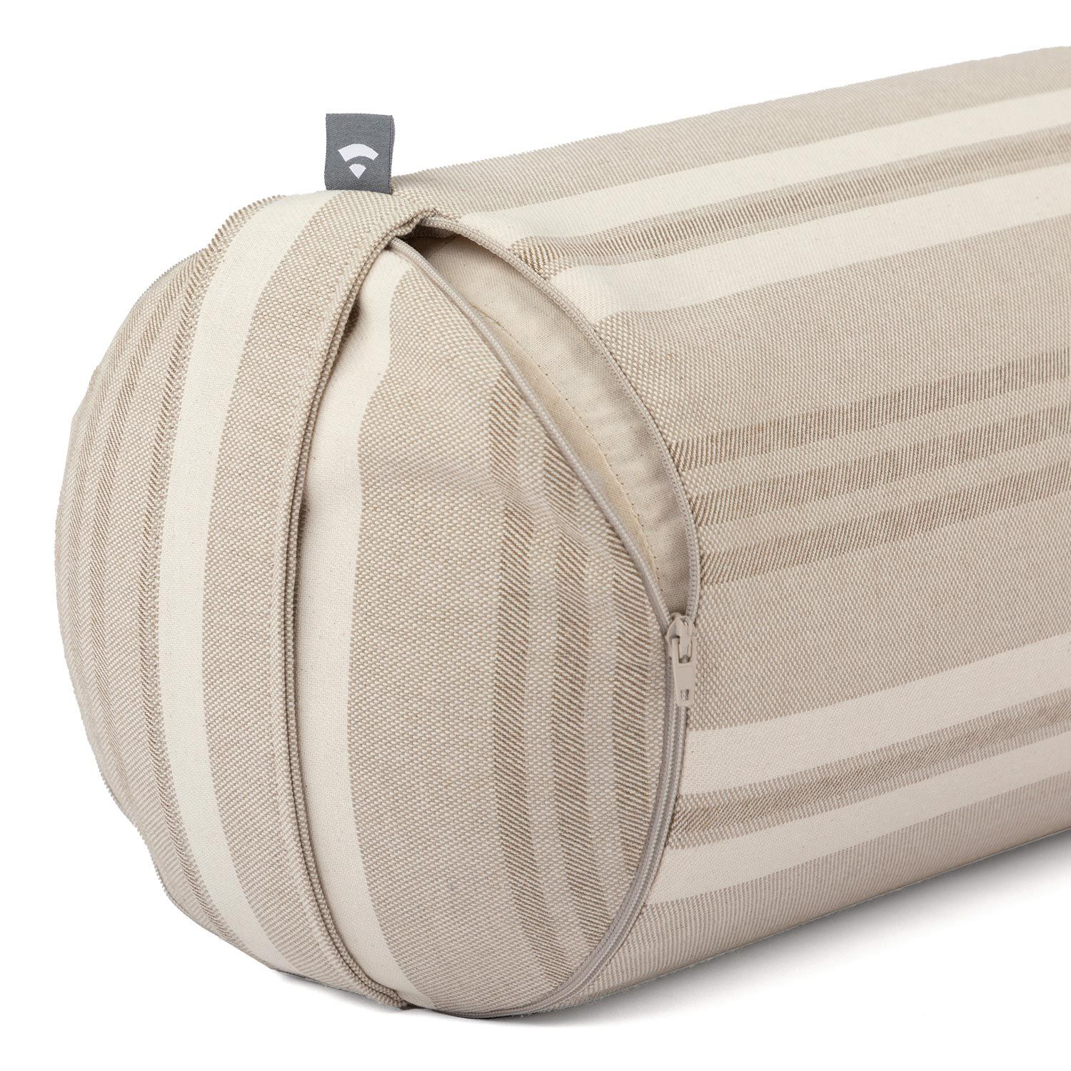 Zylindrisches Yoga-Bolster mit beigen und weißen Streifen. Reißverschluss an der Seite. Kleines Label.