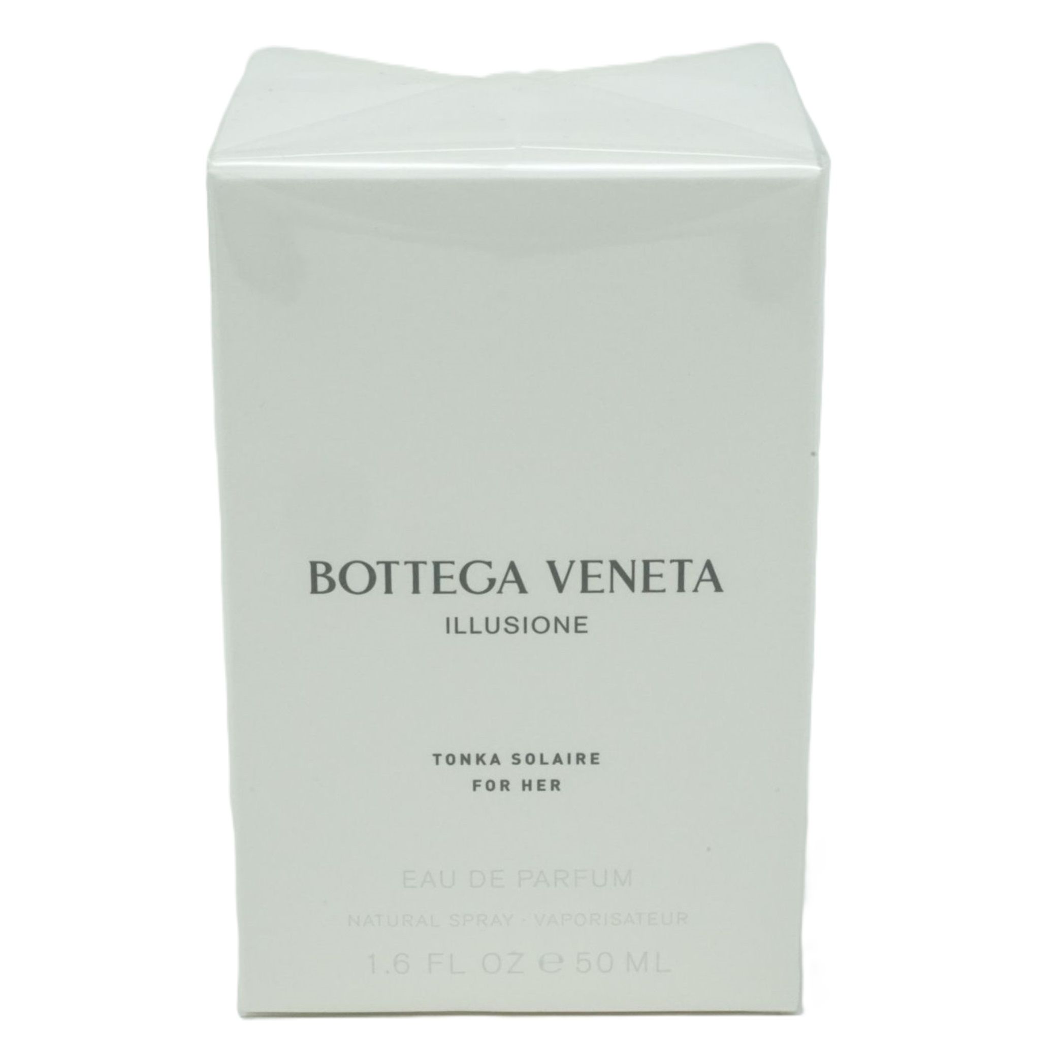 Weiße Verpackung mit Schriftzug. Marke und Produktbezeichnung.