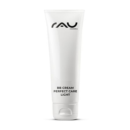 Weiße Tube mit schwarzem Logo und Schriftzug BB Cream Perfect Care Light.