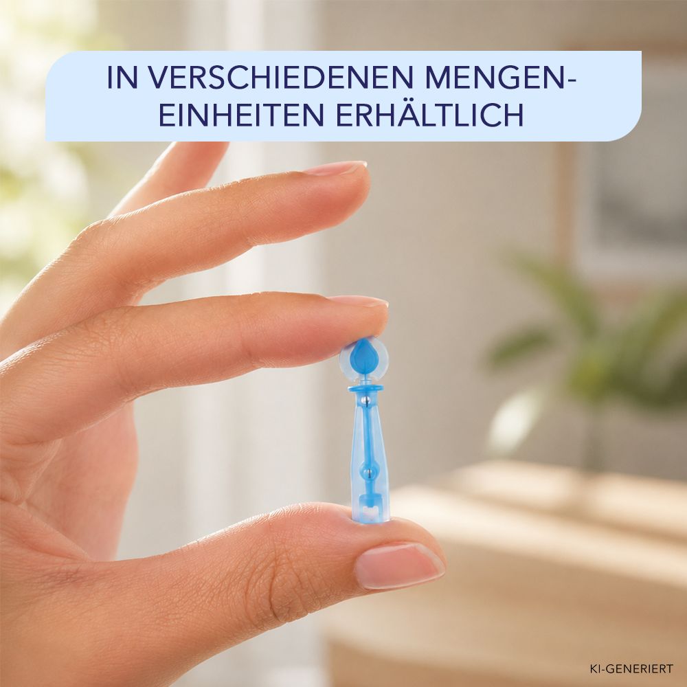 Finger hält einzelne blaue Lanzette, Text: In verschiedenen Mengen-Einheiten erhältlich.