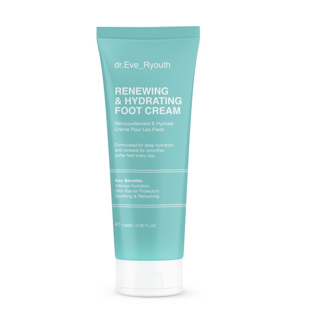 Türkisfarbene Tube mit "dr.Eve_Ryouth" und "Renewing & Hydrating Foot Cream" Aufschrift. Weiße Kappe.