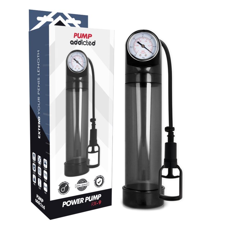 Transparente Pumpe mit Manometer und schwarzem Zylinder. Verpackung mit Produktname und Logo. "Extend your penis length" Text.