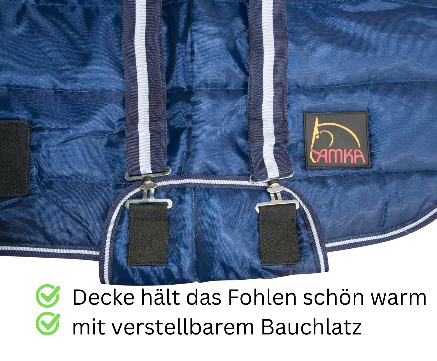 Detail der AMKA Fohlendecke LERUM. Decke hält das Fohlen warm, mit verstellbarem Bauchlatz.