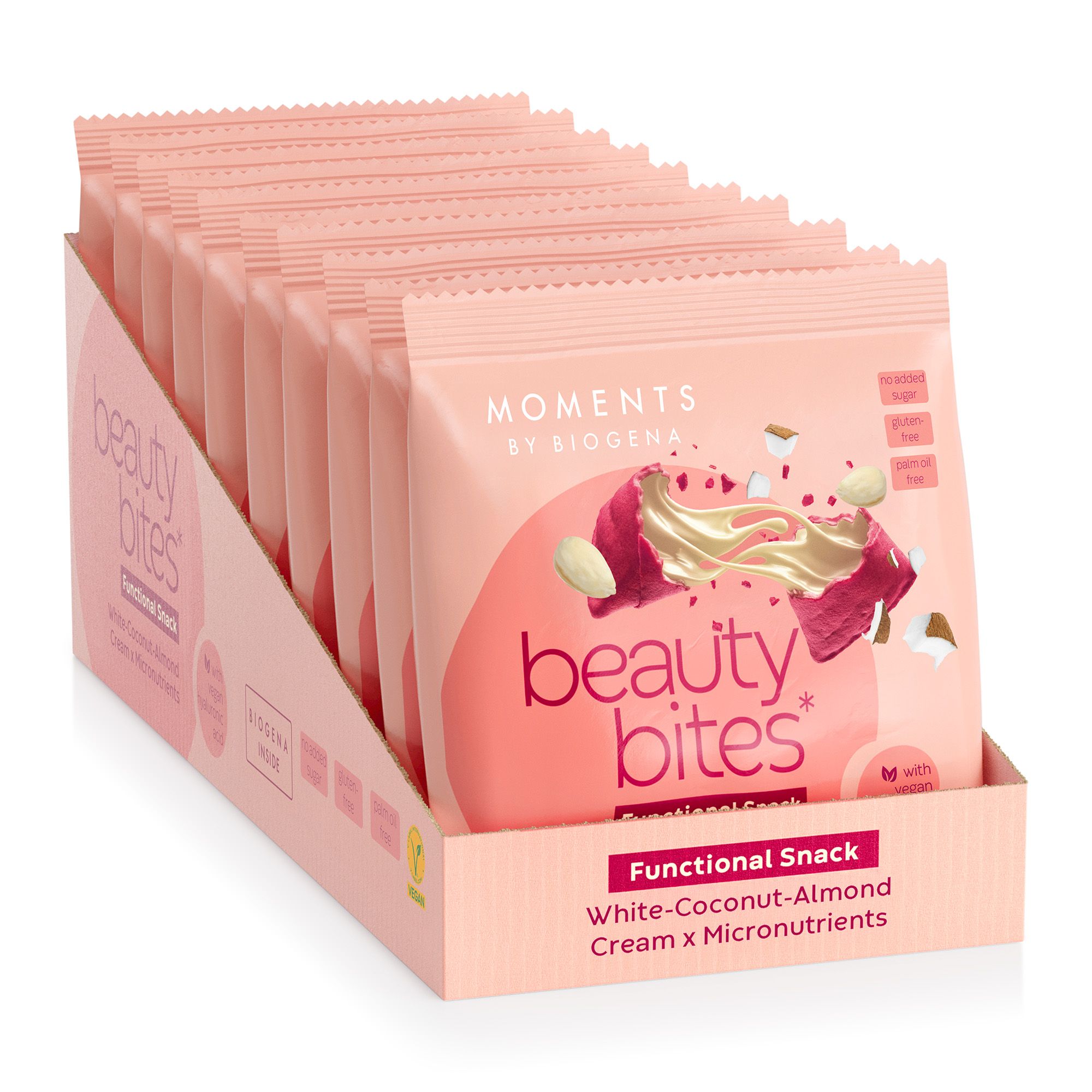Theke mit rosa "Moments by BIOGENA beauty bites" Verpackungen. Geöffnete Süßigkeit mit weißer Creme und Mandeln. Text: "Functional Snack", "Vegan".