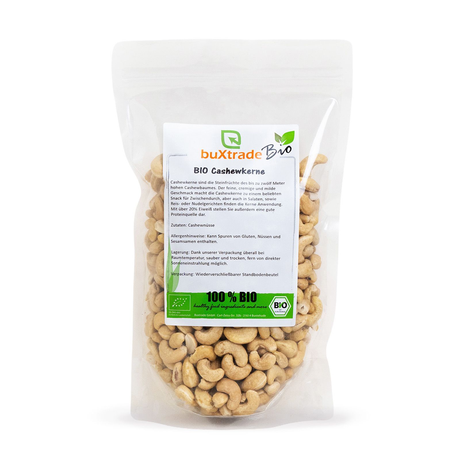 Transparenter Beutel mit Bio Cashewkernen. Aufkleber mit Produktinformationen und Bio-Siegel.