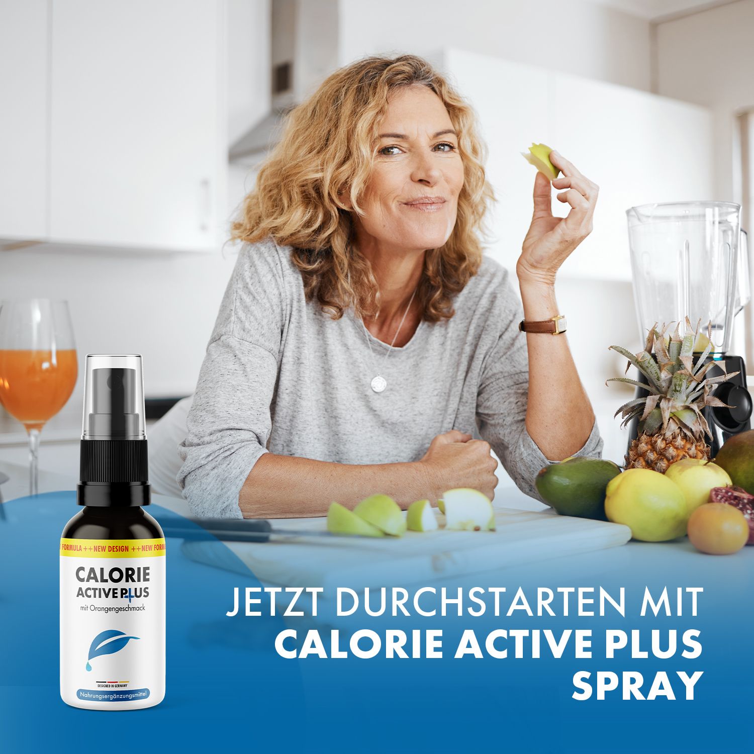 Frau in Küche mit Obst. Flasche mit schwarzem Sprühkopf. Aufschrift: CALORIE ACTIVE PLUS mit Orangengeschmack. Blaue Grafik.