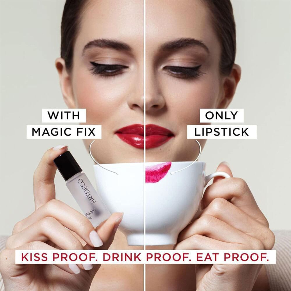 Zwei Gesichter, Lippenstift-Vergleich. Links: Mit Magic Fix. Rechts: Nur Lippenstift. Produkt und Tasse.