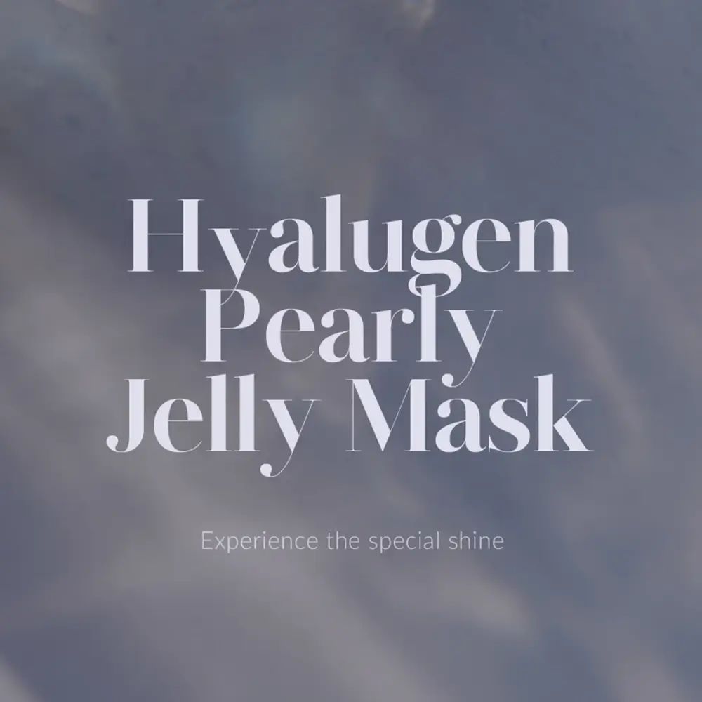 Text auf grauem Hintergrund: Hyalugen Pearly Jelly Mask. Darunter: Experience the special shine.