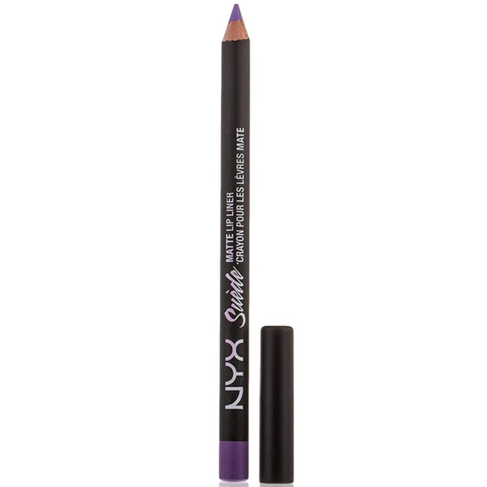 Lila Lipliner-Stift mit schwarzer Kappe. Schwarzer Stift mit weißer Schrift: NYX Professional Makeup, Suede Matte Lip Liner.