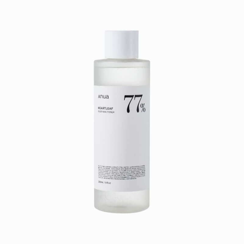 Klarflüssiger Toner in einer zylindrischen Flasche mit weißem Deckel. Aufkleber mit Text: Anua, Heartleaf 77%, 77%.