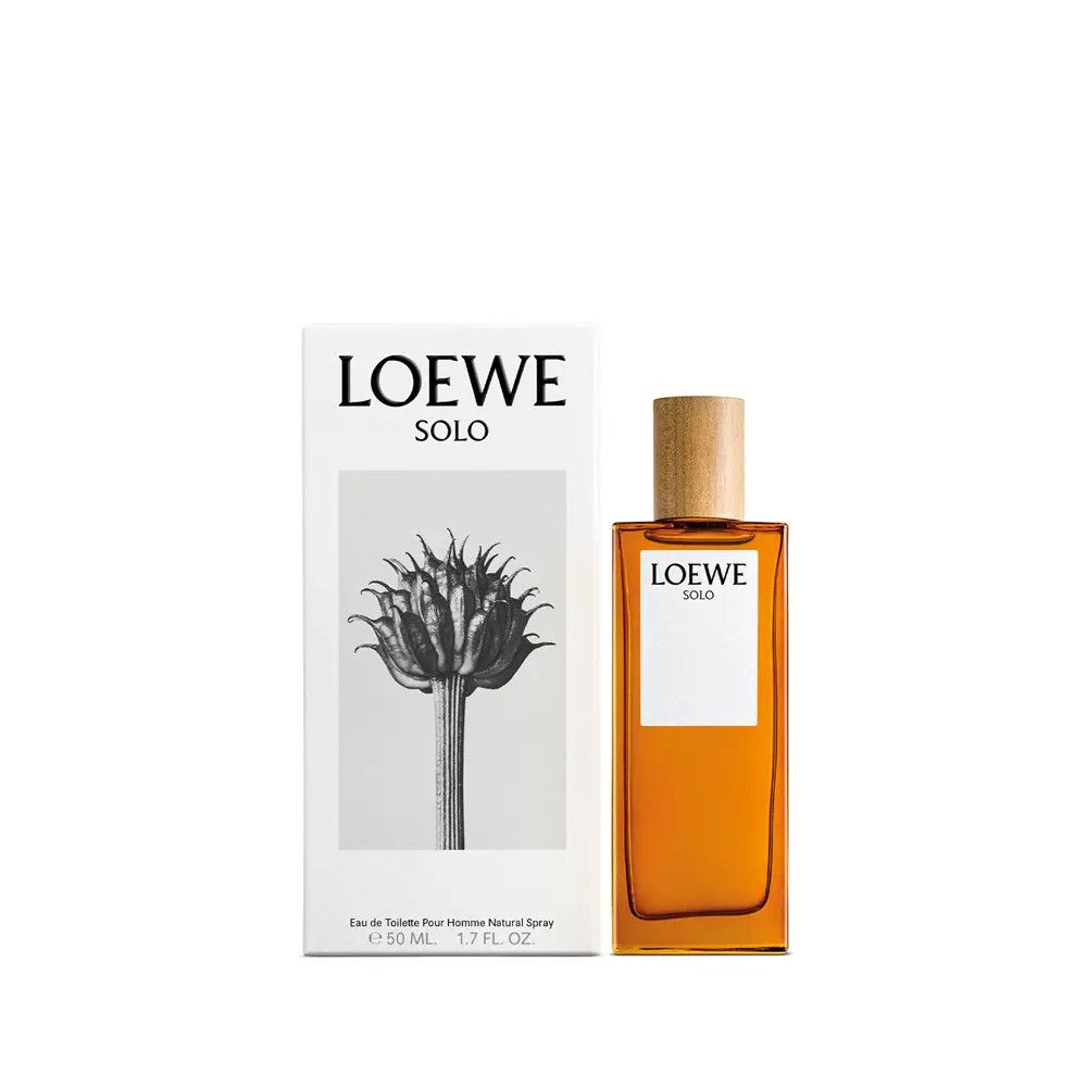 Loewe Solo Eau de Toilette. Flakon mit Holzverschluss und Karton. Aufschrift: LOEWE SOLO. Abbildung einer Pflanze auf dem Karton.