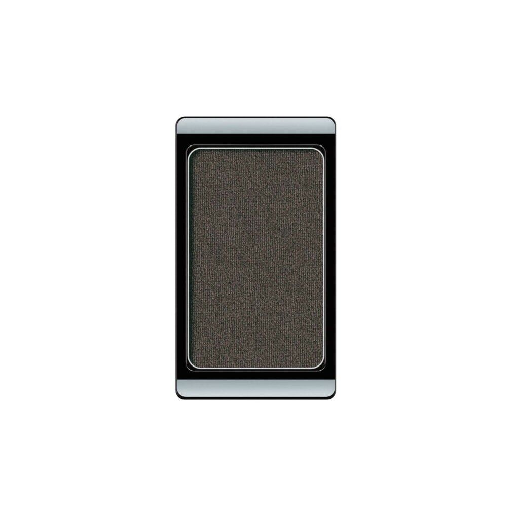 Artdeco Lidschatten in rechteckiger, schwarzer und silberner Hülle. Der Lidschatten ist dunkelbraun.