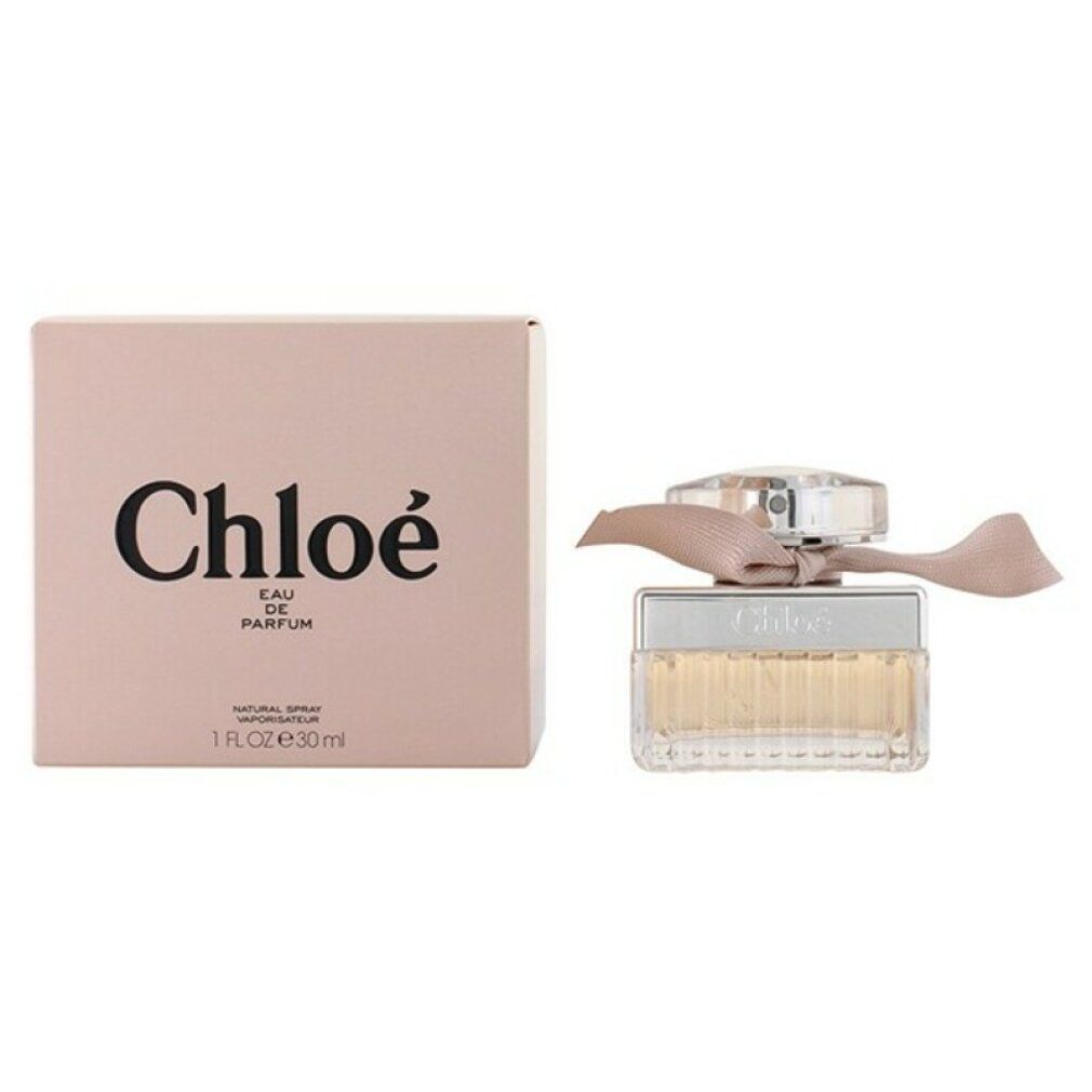 Chloé Eau de Parfum. Kleiner rechteckiger Glasflakon mit Schleife. Rosa Verpackung mit Logo und Volumenangabe.