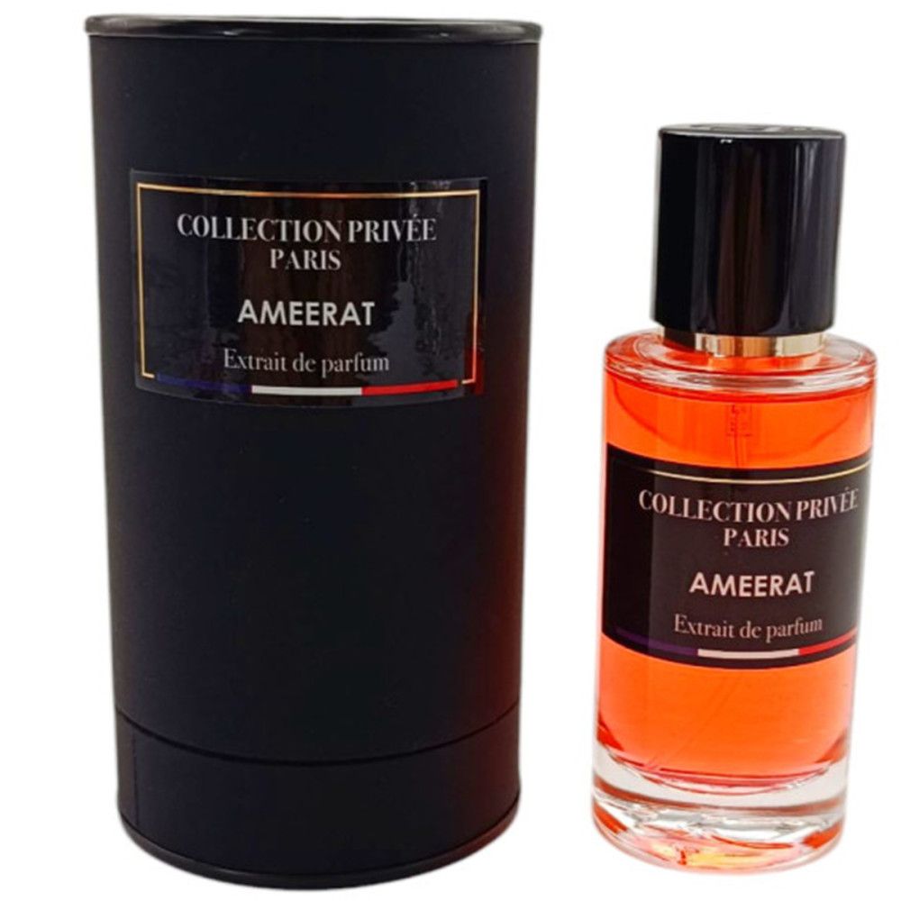 Schwarze zylindrische Verpackung und Flakon. Aufschrift: Collection Privée Paris, Ameerat, Extrait de parfum. Flakon mit orangefarbener Flüssigkeit.