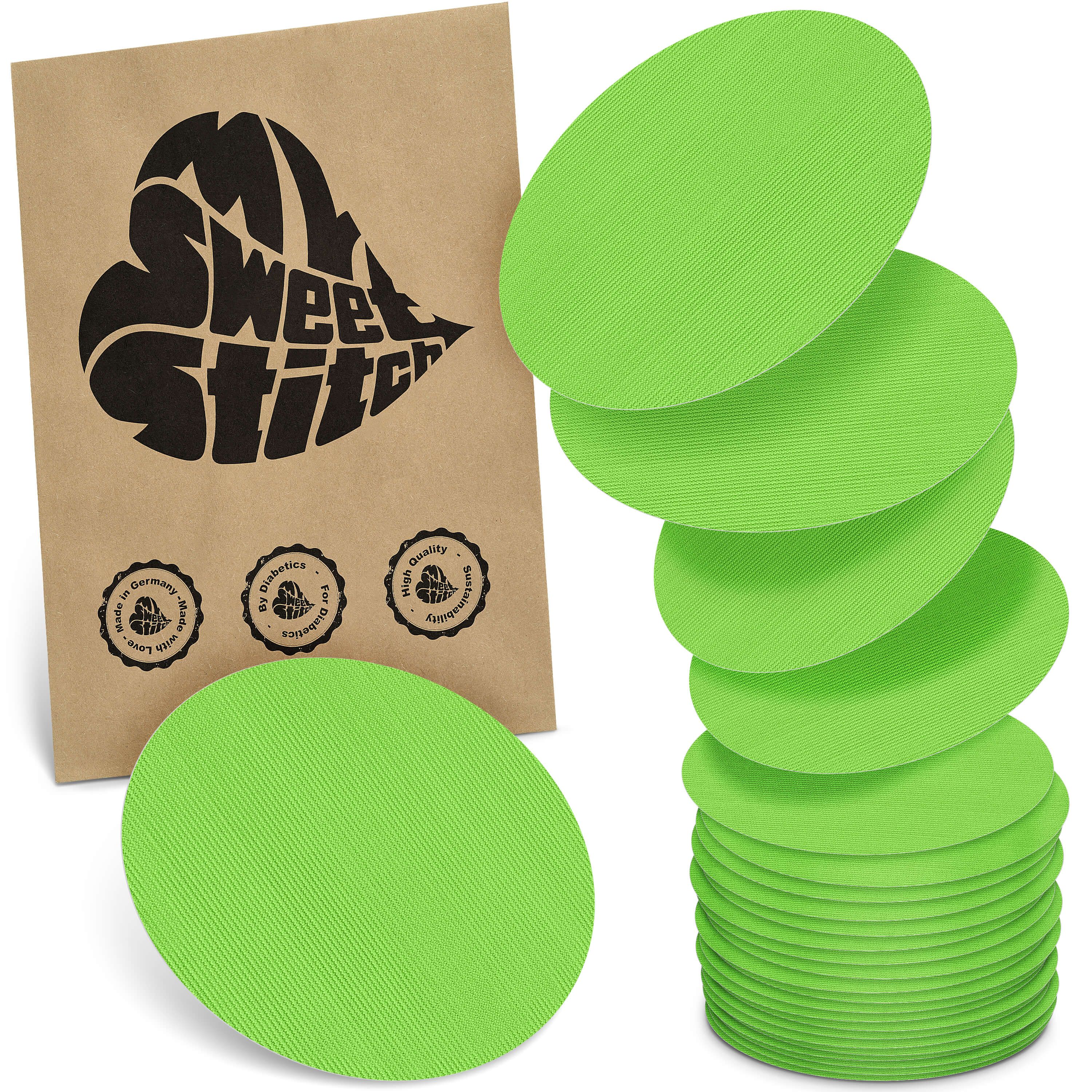 Grüne, ovale Pflaster. Auf brauner Verpackung steht "My Sweet Stitch". Siegel mit Text. Stapel und einzelne Pflaster.