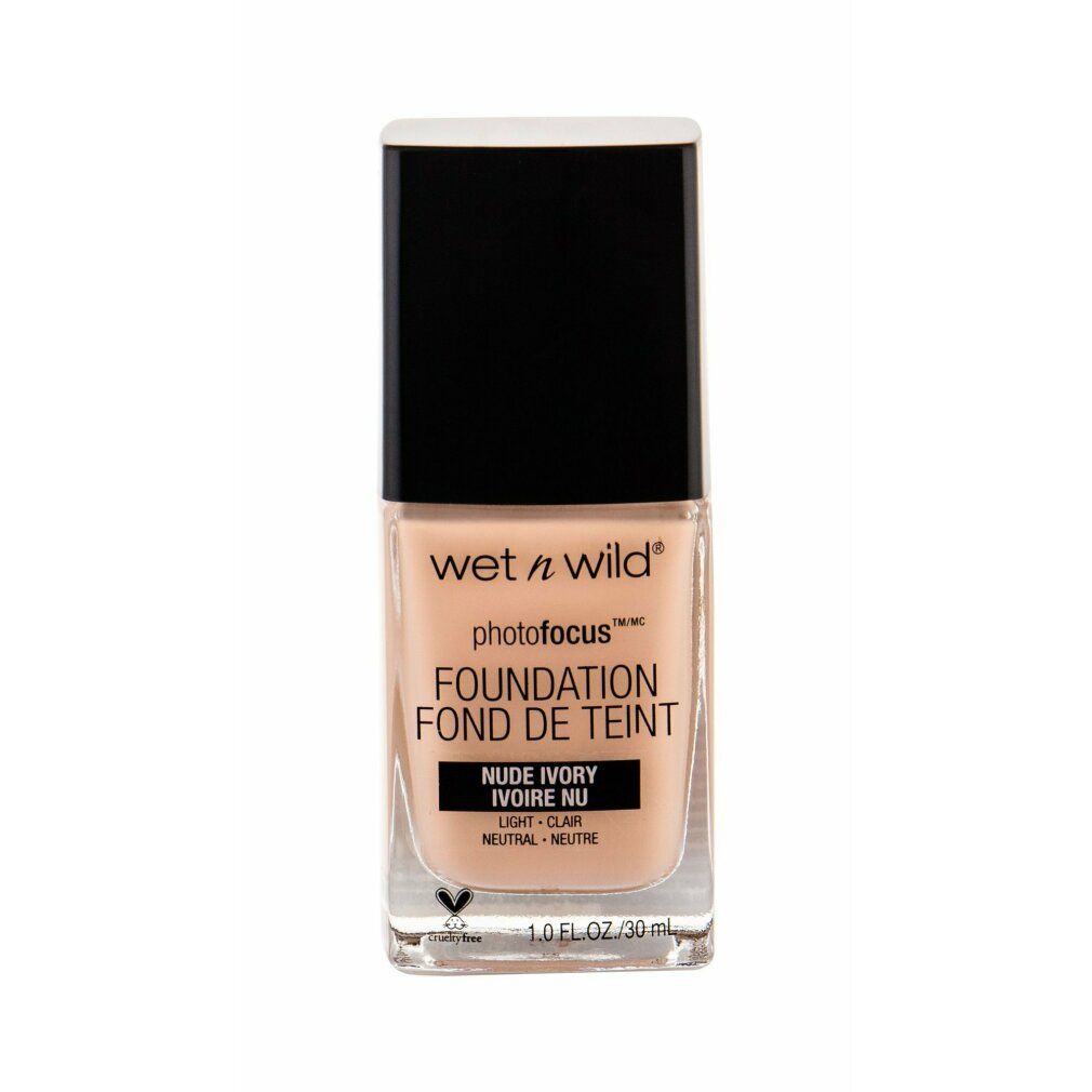 Foundation in quadratischer Flasche. Farbton Nude Ivory. Marke Wet n Wild, Photofocus.