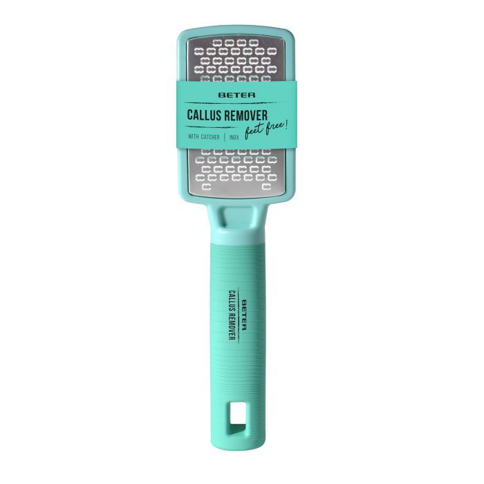 Fußfeile mit Griff. Türkisgrün. Metallische Reibefläche. Schriftzug: BETER CALLUS REMOVER feet free!