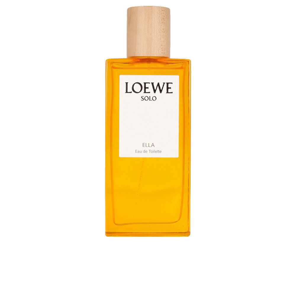 Rechteckige Flasche mit Holzverschluss. Auf weißem Etikett: LOEWE SOLO, ELLA, Eau de Toilette. Gelbe Flüssigkeit sichtbar.