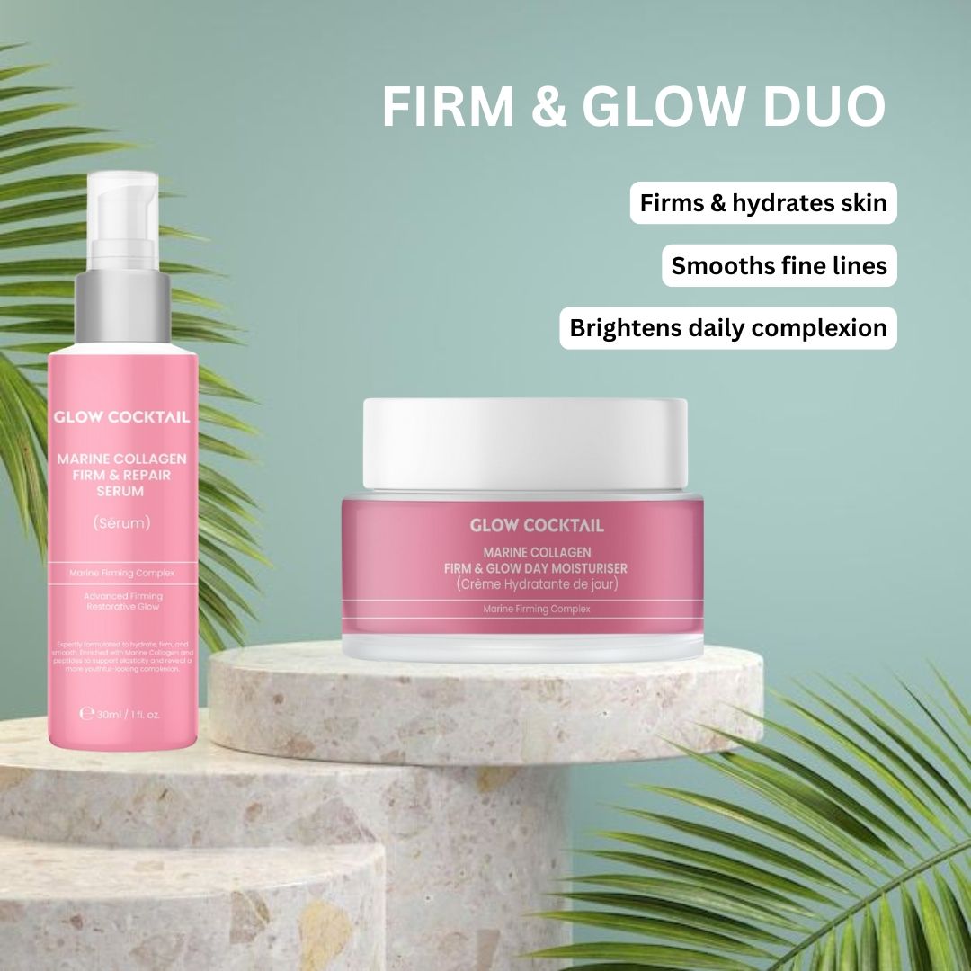 Rosa Serumflasche und Tiegel auf Sockel. Aufschrift: Glow Cocktail, Marine Collagen Firm & Repair Serum, Marine Firming Complex.