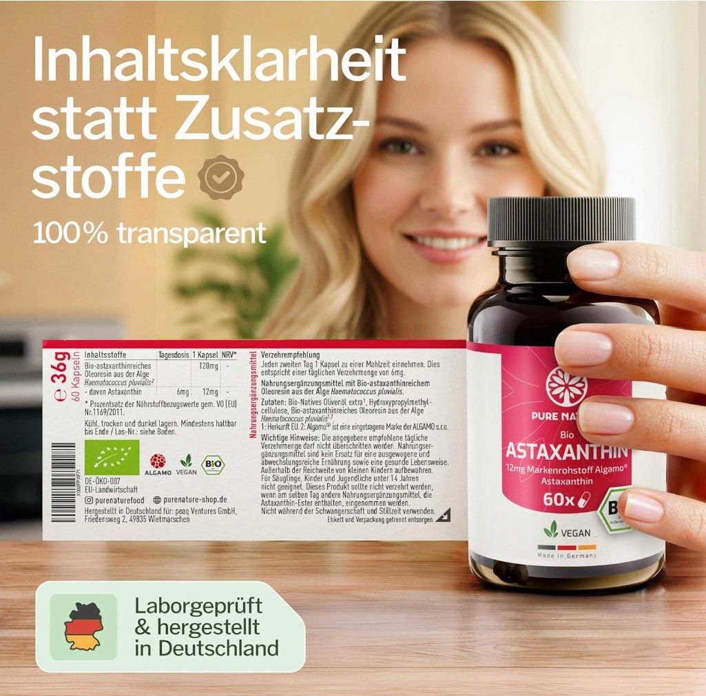 Frau hält Produktflasche und Beipackzettel. Text: Laborgeprüft & hergestellt in Deutschland. Bio-Siegel, vegan.