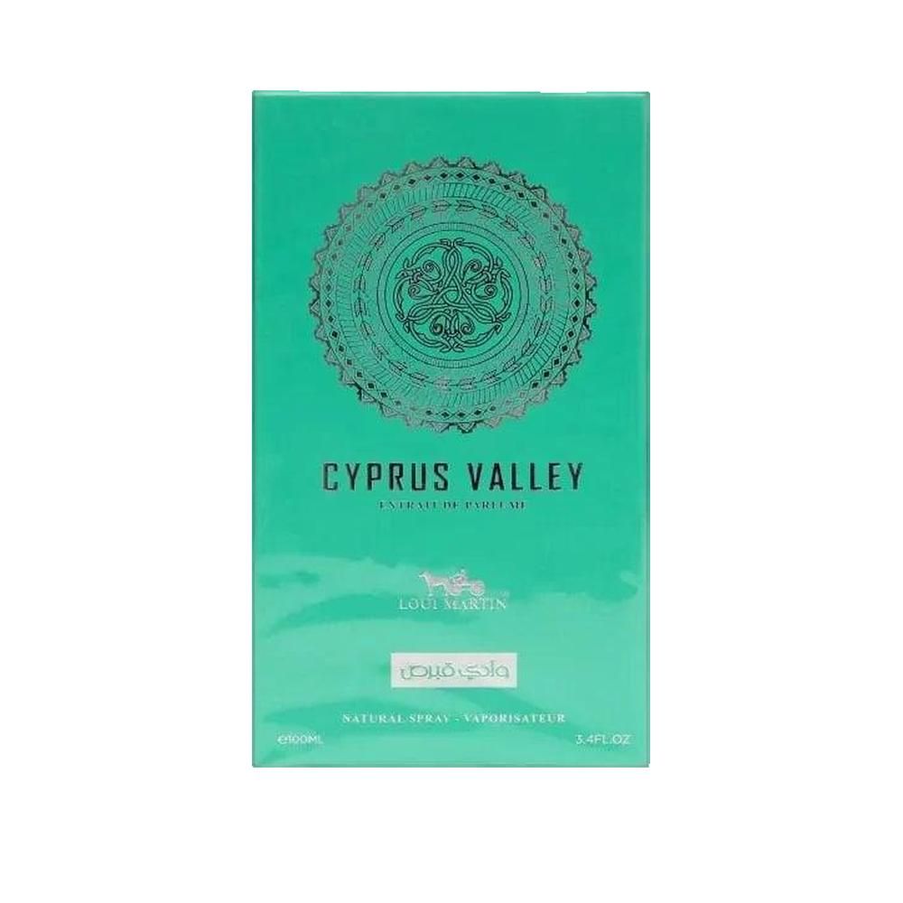 Türkisfarbene Schachtel. Aufschrift: Cyprus Valley, Extrait de Parfum, Loui Martin. Mit dekorativem Muster und Text.