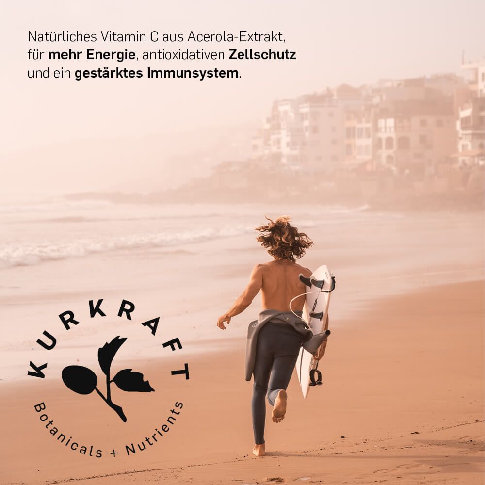 Person rennt am Strand mit Surfbrett. Kurkraft-Logo unten links. Text: Natürliches Vitamin C, Energie, antioxidativer Zellschutz.