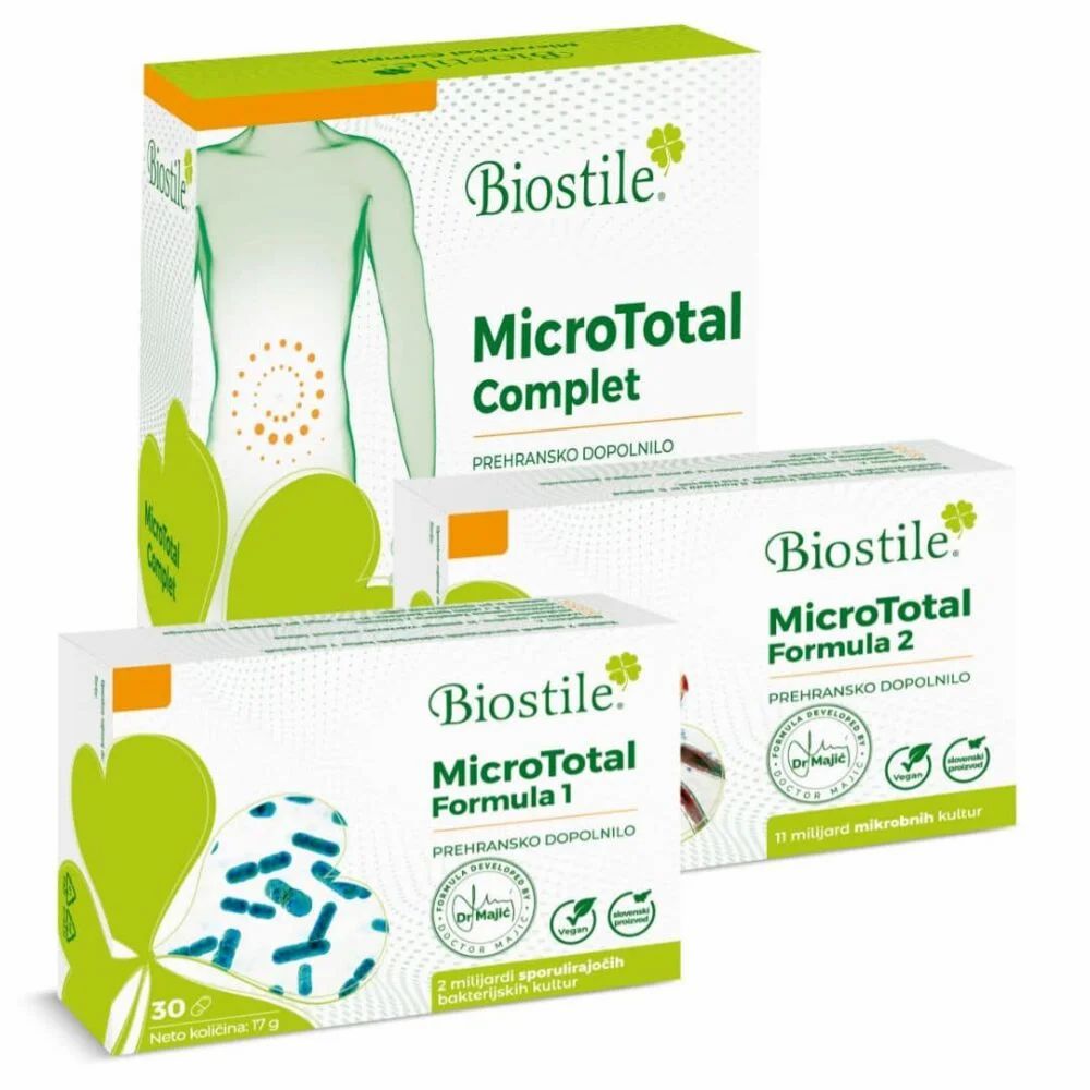 Drei Schachteln Biostile MicroTotal Komplett. Aufdrucke: MicroTotal Komplett, Formula 1 und Formula 2. Grün-weiße Verpackung mit Illustrationen.