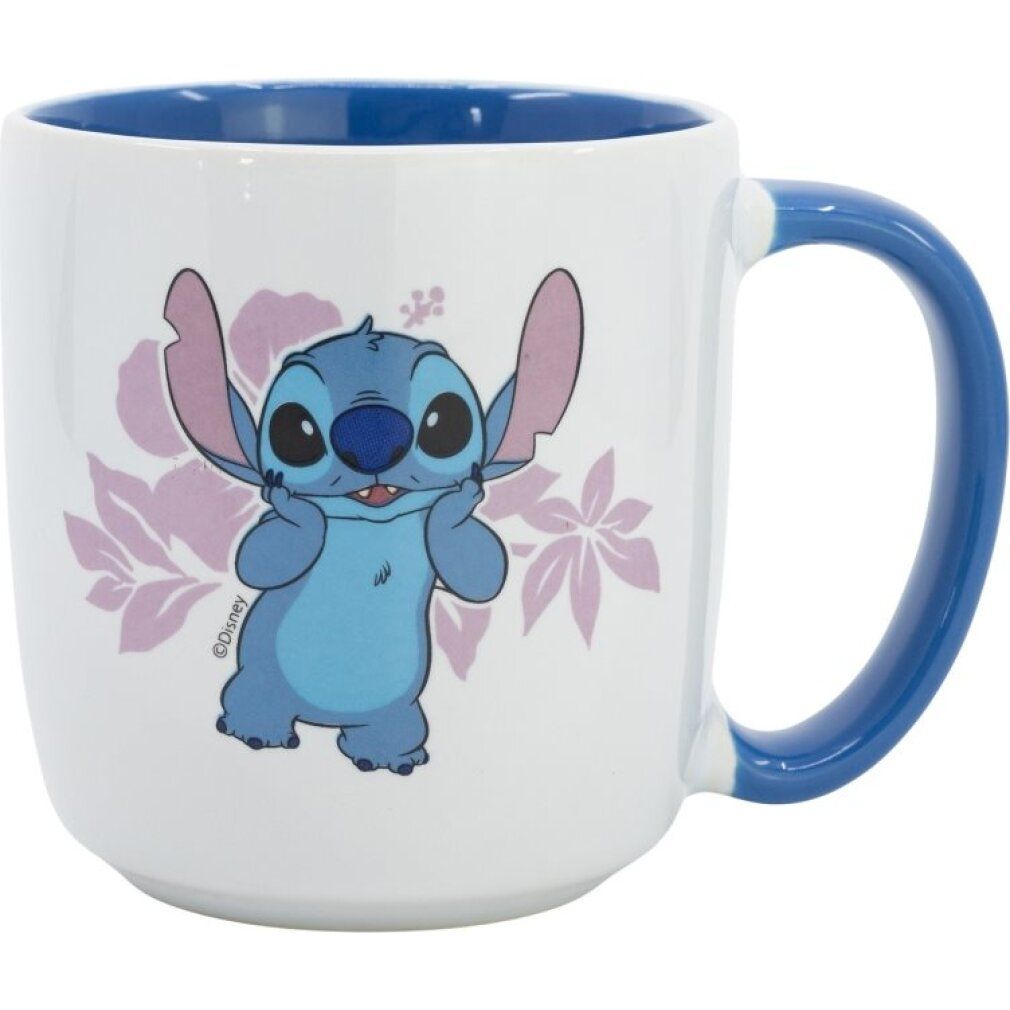 Weißer Becher mit blauem Griff und Innenraum. Motiv: Stitch-Figur mit lila Blumen.
