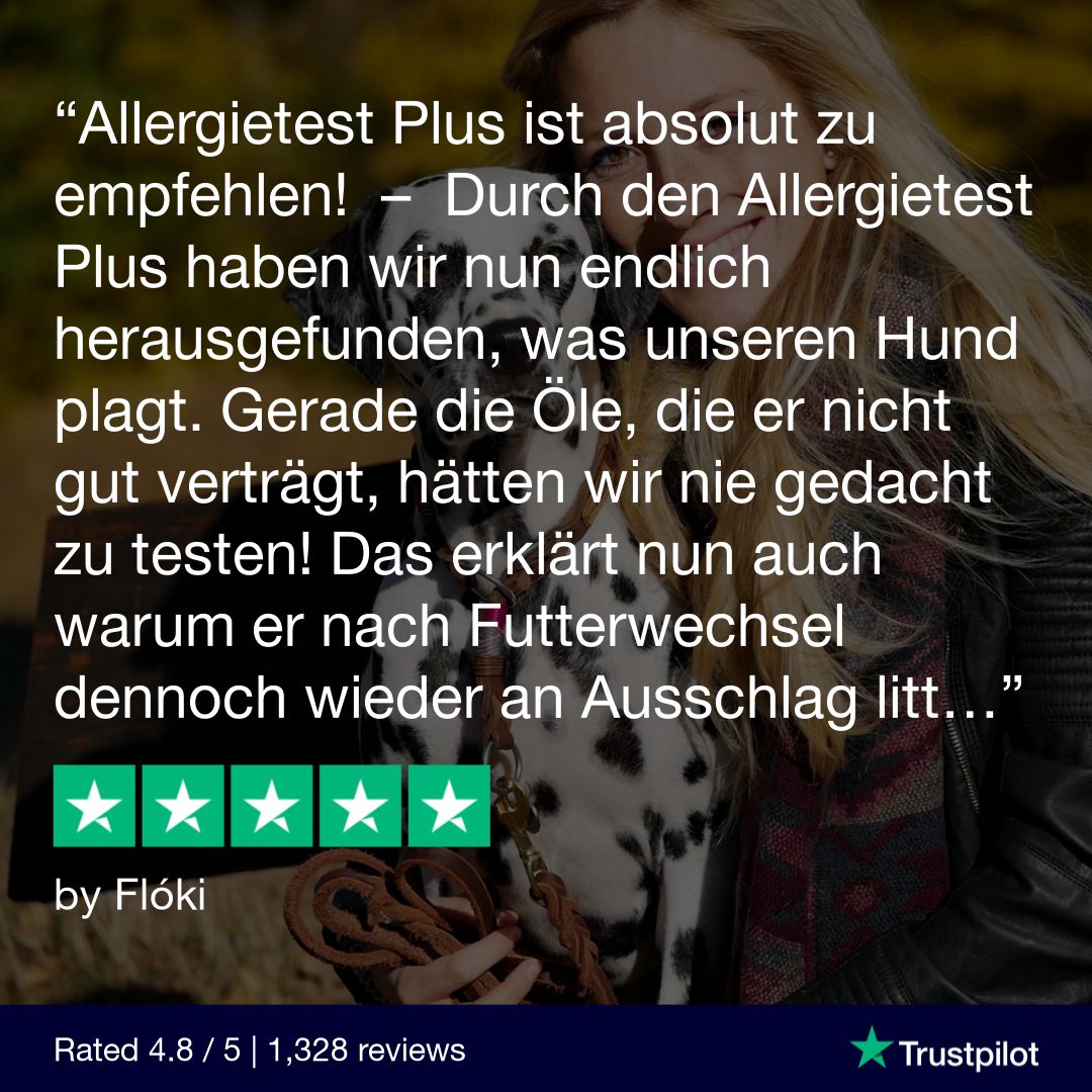Frau mit Hund. Im Hintergrund ein Testimonial über einen Allergietest.