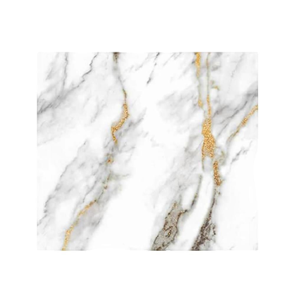 Nahaufnahme einer weißen Marmoroberfläche mit grauen und goldenen Adern.